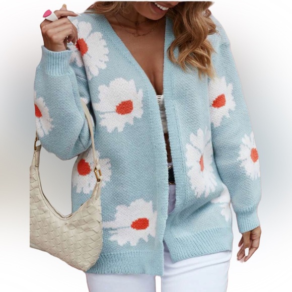 🌼 Flower Cardigan 🌼 - Picture 3 of 4